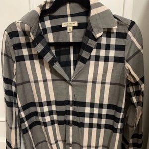 Burberry Women Classic Nova Check Plaid Neutral Button Down Collared Shirt sz. 6